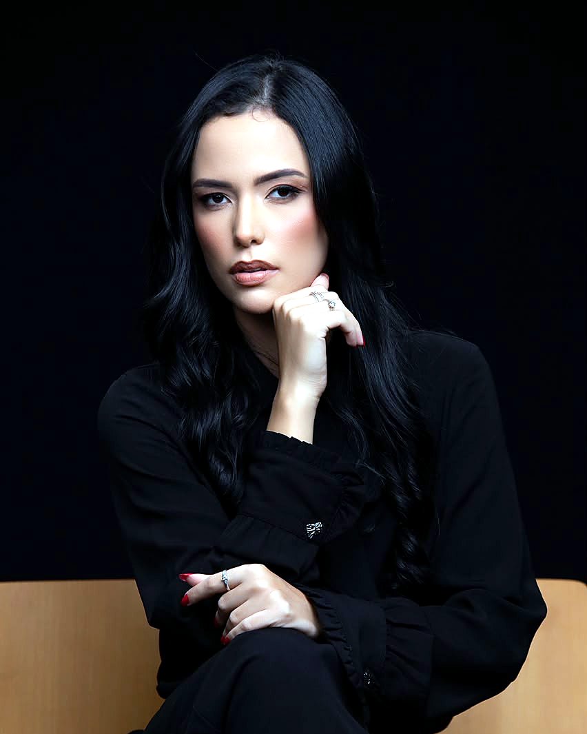 Dra. Anne Oliveira